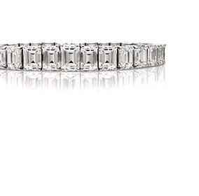 Diamond tennis bracelet with emerald cut diamonds